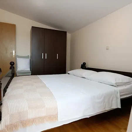 Bob Constructor Apartman Kaštela